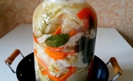 Hindi pangkaraniwan at masarap na mga recipe para sa matamis na sauerkraut