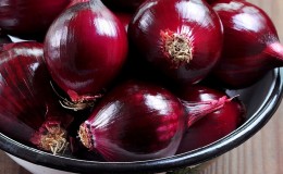 Sweet, spicy, and moderately spicy purple onions and their varieties
