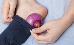 Using onions in socks for medicinal purposes