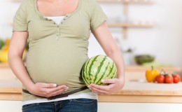 Je možné jíst meloun během časného a pozdního těhotenství