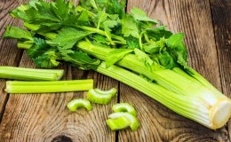 Pěstování a péče o celer venku