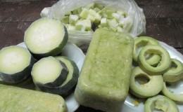 Let's preserve the taste and benefits: how to freeze zucchini fresh for the winter and what to cook from them later