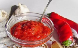 Bitter pepper for the winter - lick your fingers: recipes with photos and step-by-step instructions for cooking