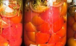 Top 16 heerlijke tomatenbereidingen: tomaten in gelatine voor de winter - recepten en kookinstructies