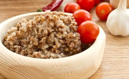 Perché il grano saraceno al vapore è utile e come cucinarlo e usarlo correttamente