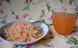 Benefits, harm, composition and use of cabbage pickle