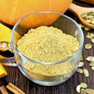 Ce qui est bon à propos de la farine de graines de citrouille et comment l'utiliser pour la santé, la beauté et de délicieuses recettes