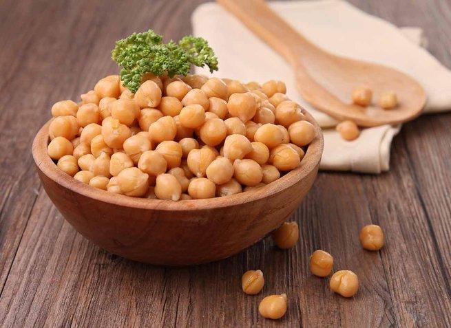 What is the difference between chickpeas and peas? - let's deal with these beans