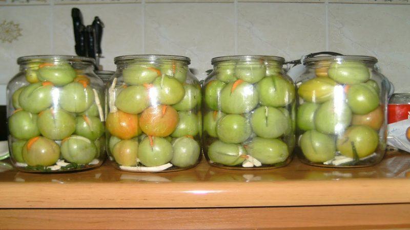 Топ 15 най-добри незабавни рецепти за кисели зелени домати: приготвяне на вкусни домати без караница