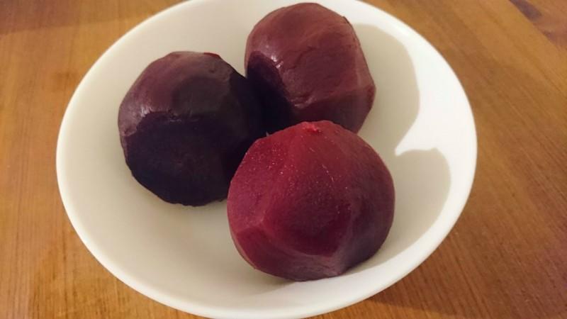 Delicious healer straight from the garden - boiled beets: benefits and harm to the liver