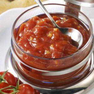 Instructies voor het kweken van een tomaat Framboos luidt: genieten van mooie grote vruchten