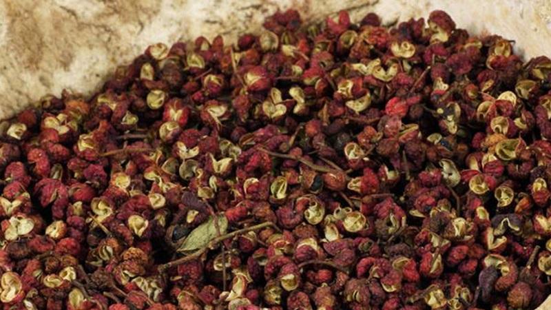 Sichuan biberi baharatı nedir, nasıl doğru kullanılır ve ne değiştirilebilir?