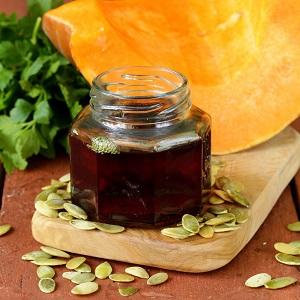 Como tomar o óleo de semente de abóbora: benefícios e malefícios para o corpo, instruções de uso para diversos fins
