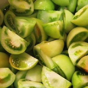 Is it possible to eat green tomatoes: benefits and harms for the human body, fresh and salted