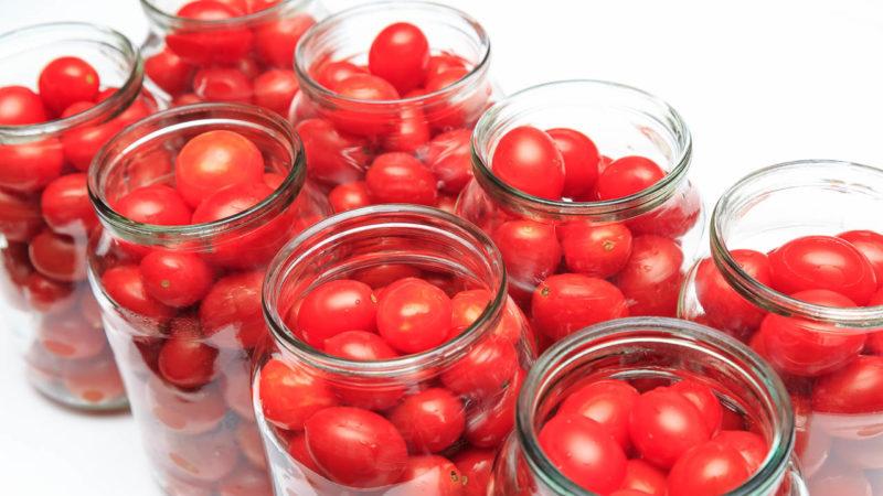 Konserve kiraz domatesleri için en lezzetli tarifler: minyatür domateslerden kışa en iyi hazırlıklar