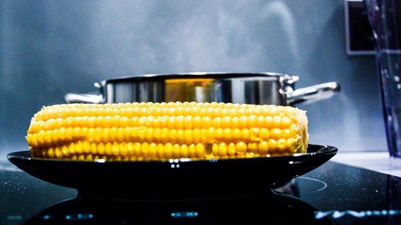 Јести кукуруз за гихт: да ли је то могуће или не, како га јести како не би наштетио здрављу