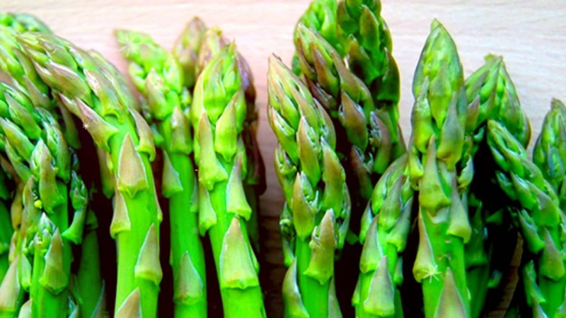 Pourquoi les asperges sont bonnes pour perdre du poids et comment les manger correctement pour lutter contre le surpoids