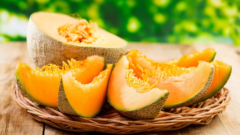 Melon là một loại quả mọng, trái cây hoặc rau