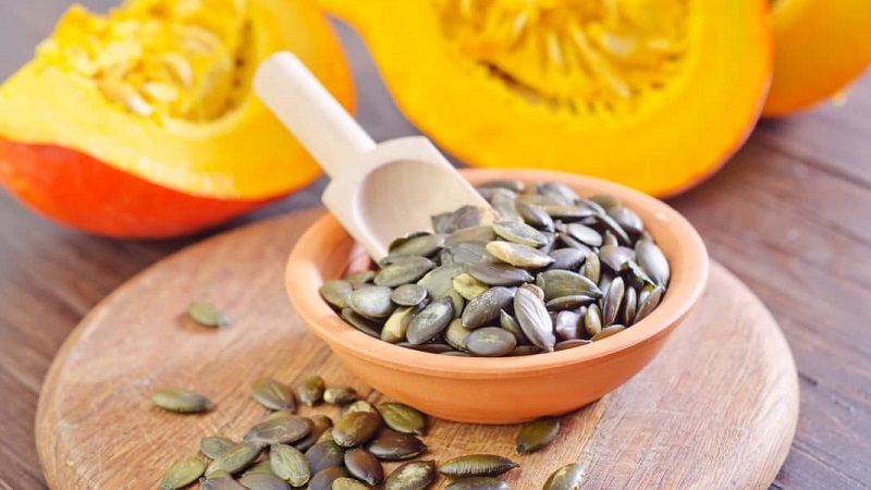 Delicious and useful medicine - pumpkin seeds with honey for prostatitis: recipes and treatment rules