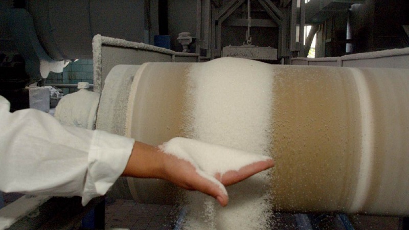 How sugar is made from beets at a factory and is it possible to get it at home on your own