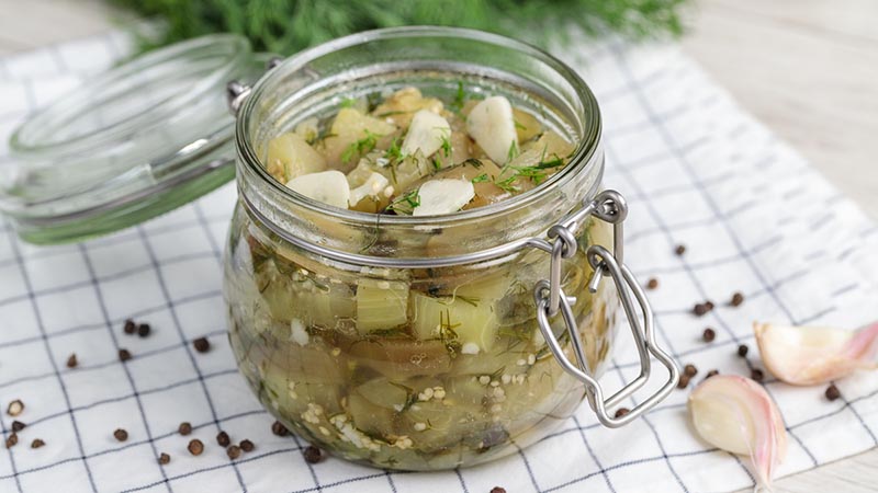 Kış için mantar gibi patlıcan pişirmek: misafirlerin kesinlikle isteyeceği tarifler