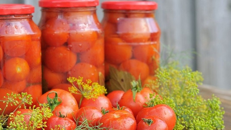 Kış için litrelik kavanozlarda lezzetli ve orijinal tatlı domates nasıl pişirilir