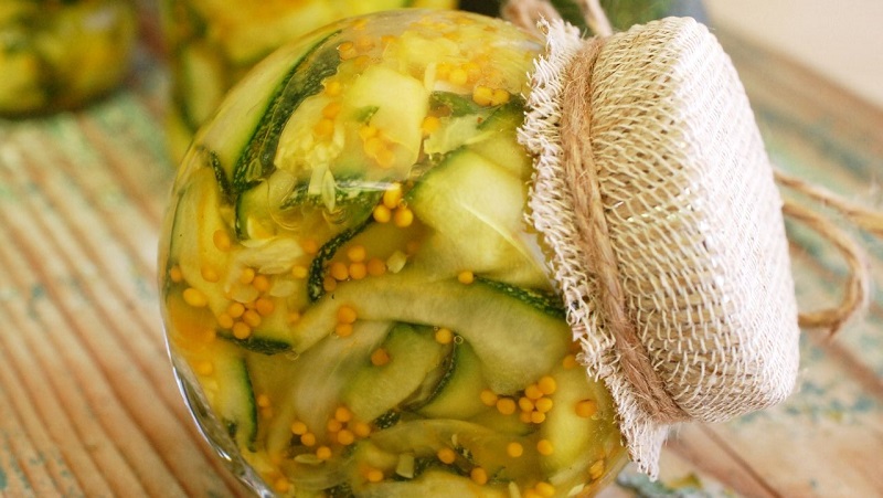 Ang isang pagpipilian ng mga pinakamahusay na de-latang zucchini na mga recipe: magluto ng masarap at sorpresa ang mga bisita