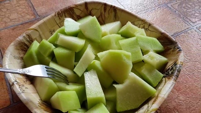Posible bang i-freeze ang melon at kung paano ito gagawin sa iba't ibang paraan