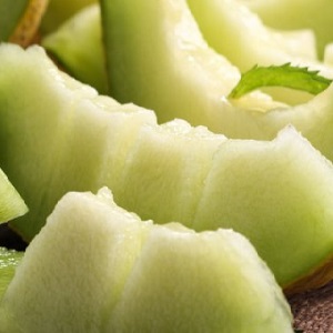 كم من البطيخ يمكنك أن تأكله في اليوم: معدلات الاستهلاك ، والخصائص المفيدة ومحتوى السعرات الحرارية