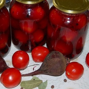10 parasta epätavallista tomaattireseptiä talveksi: miten keittää herkullisia tomaatteja ja rullata ne oikein