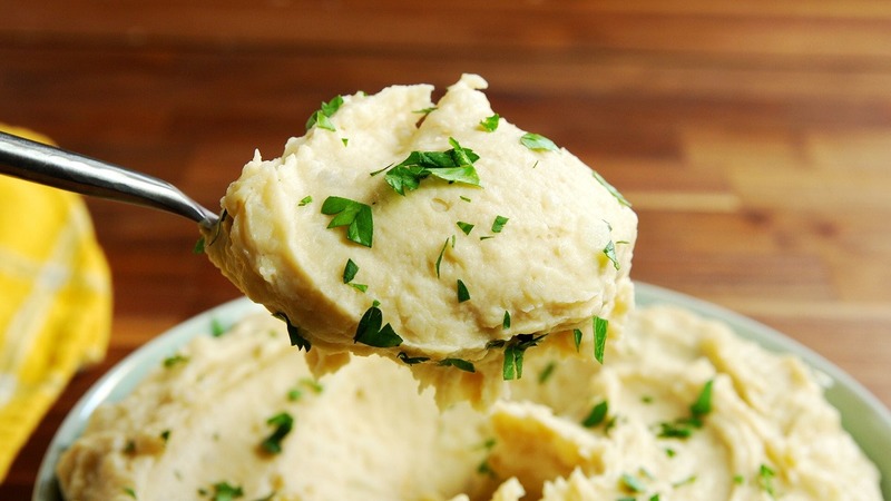 Quelle est la teneur en calories des pommes de terre et en tirent-elles du gras?