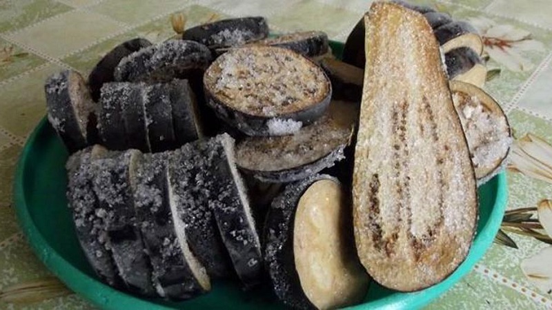 Paano mag-imbak ng mga eggplants sa bahay hanggang sa tama ang taglamig
