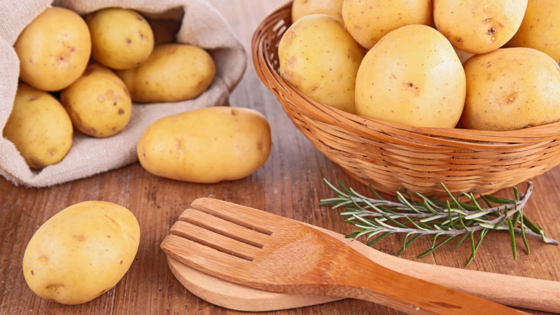 כיצד להשתמש בתפוחי אדמה לטיפול במחלות שונות