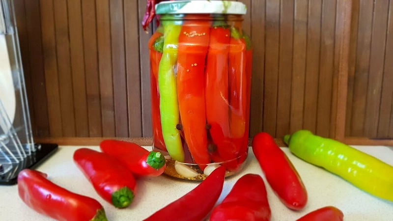 Nejlepší způsoby sklizně papriky na zimu: recepty na konzervování a sušení horkých koření