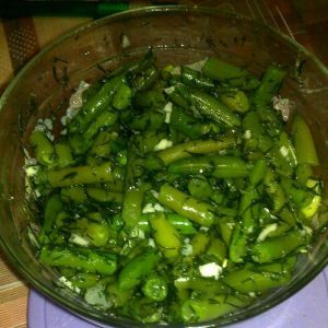 Ang pinakamahusay na mga recipe para sa adobo na asparagus beans para sa taglamig: gumawa kami ng masarap na mga blangko mula sa mga simpleng sangkap