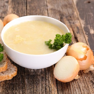 Pérdida de peso rápida y sabrosa en sopa de cebolla