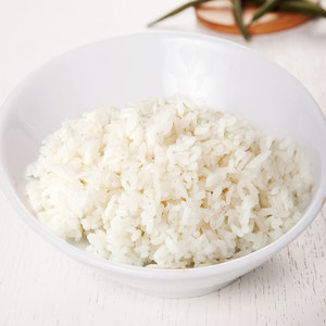 Yasemin pirinci ve basmati pirinci arasındaki fark nedir: görünüm, tat ve uygulamadaki fark
