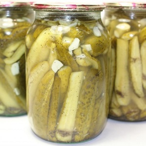 De mest läckra recept för att bevara gurkor för vintern