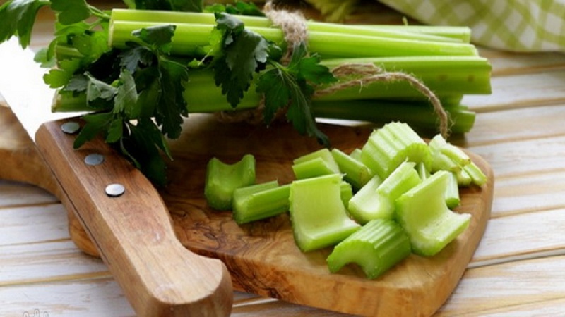 Paano palaguin at gamitin ang stalked celery para sa maximum na benepisyo sa kalusugan