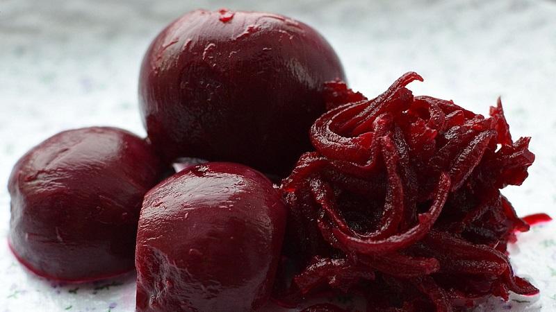Which beets are healthier than raw or boiled: compare the composition and medicinal properties