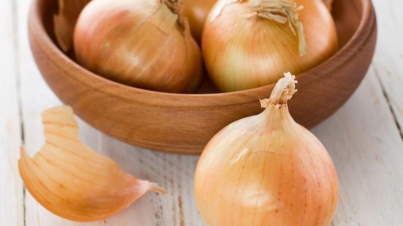 Haşlanmış soğanın vücut için faydalı özellikleri ve en lezzetli tarifler