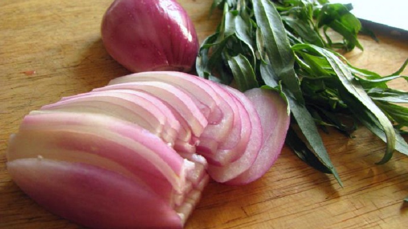Haşlanmış soğanın vücut için faydalı özellikleri ve en lezzetli tarifler