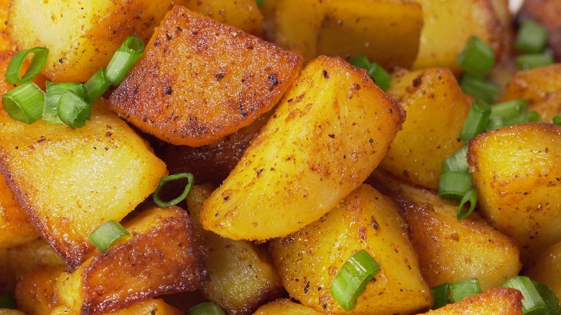 Qualités gustatives des pommes de terre: quel type de pomme de terre a le goût et de quoi cela dépend