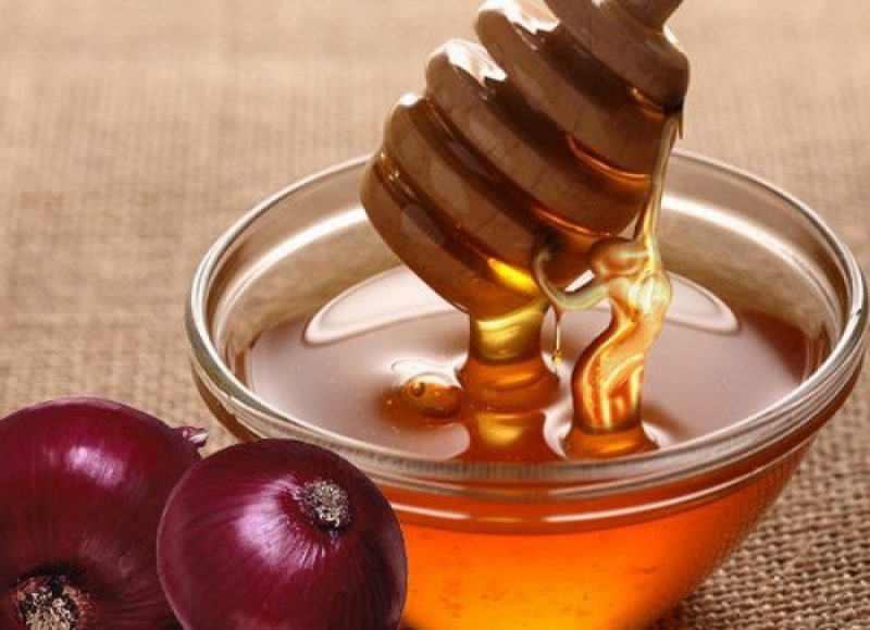 Les propriétés curatives des oignons au miel: les meilleures recettes pour la toux de bébé
