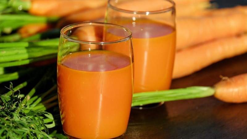 Како направити укусан и здрав сок од шаргарепе за зиму код куће