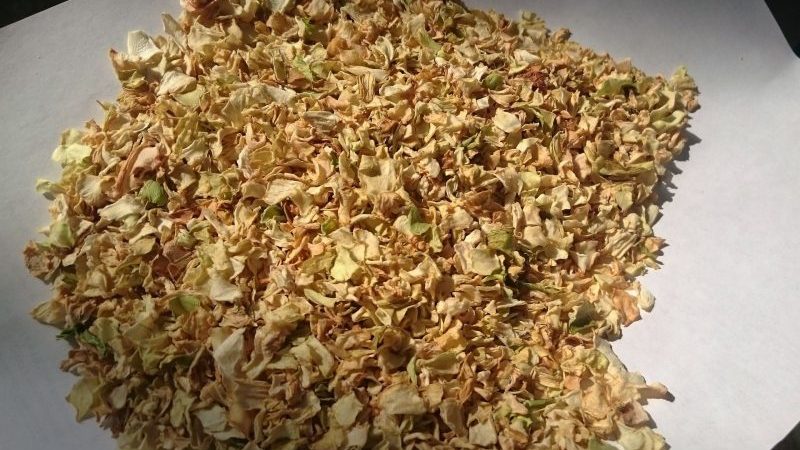 How to prepare dried cabbage and where to use such a preparation