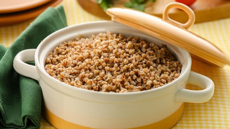 É possível comer trigo sarraceno no café da manhã
