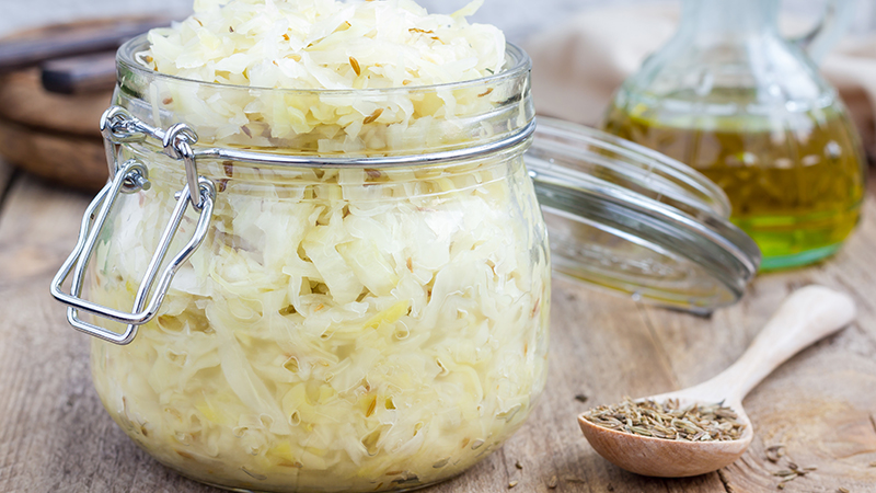 Reasons why sauerkraut darkens and what to do to avoid it