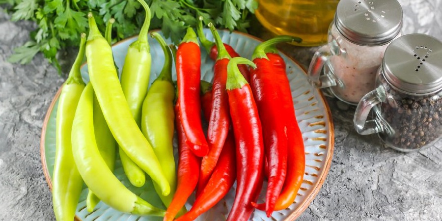 Cómo preparar deliciosamente la pimienta de Tsitsak para el invierno: las mejores recetas y recomendaciones de amas de casa experimentadas