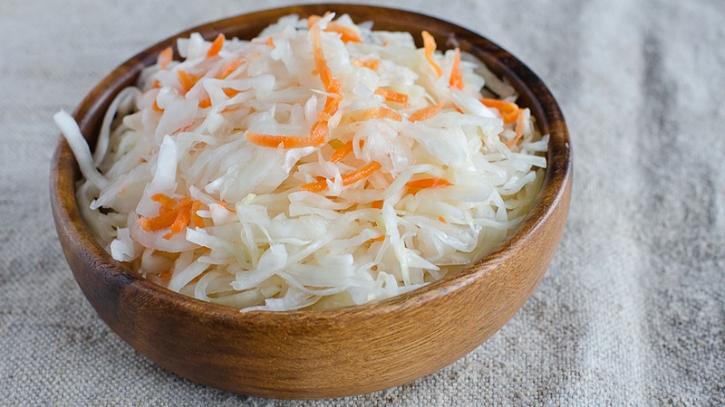 How to cook sauerkraut with rye flour properly